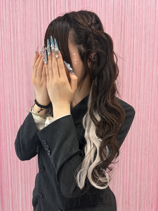 画像11822：花飾り低めシニヨン｜梅田・北新地ヘアセット