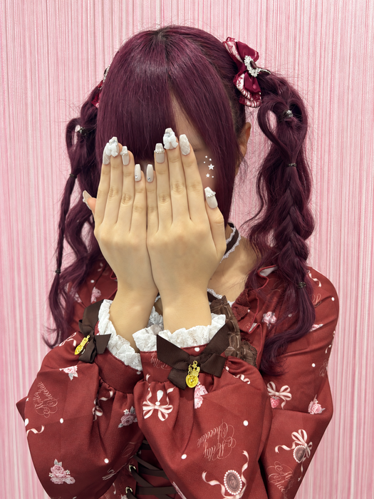 画像11834：花飾り低めシニヨン｜梅田・北新地ヘアセット