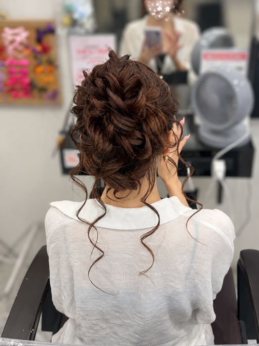 画像11863：花飾り低めシニヨン｜梅田・北新地ヘアセット