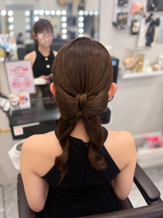 画像11876：花飾り低めシニヨン｜梅田・北新地ヘアセット
