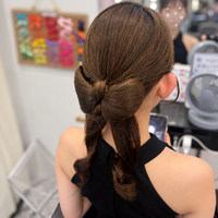画像11878：花飾り低めシニヨン｜梅田・北新地ヘアセット