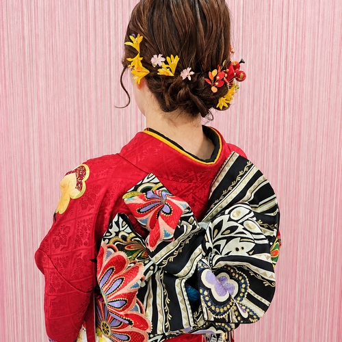 画像11948：花飾り低めシニヨン｜梅田・北新地ヘアセット